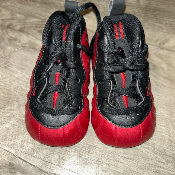 Nike Foams - Picture 3 of 3